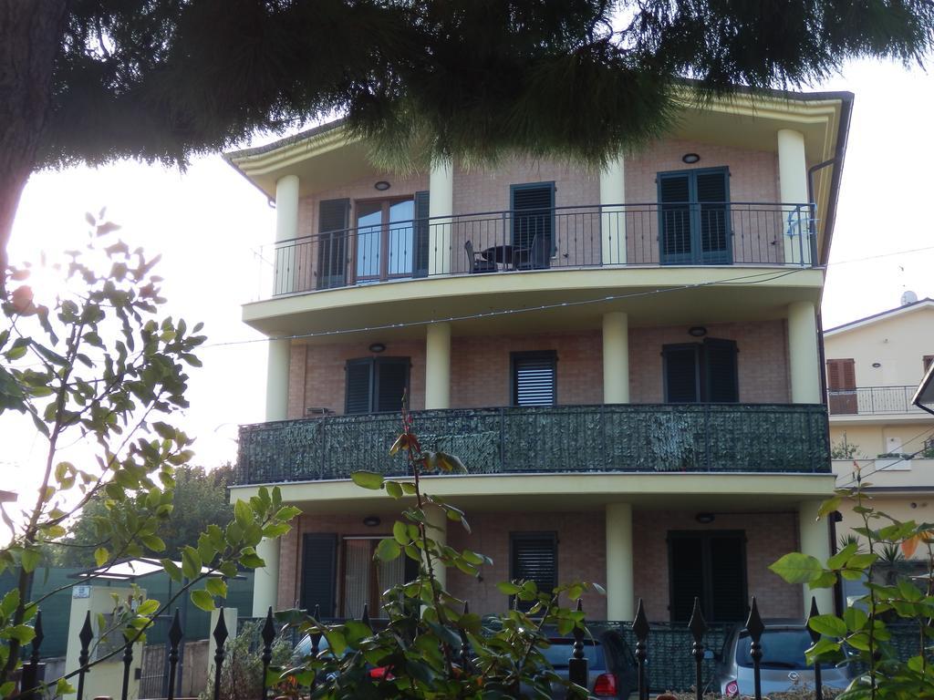 Casavacanze Azzurro Mare Porto SantʼElpidio Eksteriør bilde